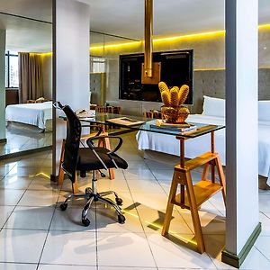 Deluxe King Suite